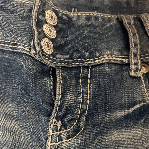 Amethyst Jeans Distressed Boot Cut in Faded Blue - Picture 5 of 8